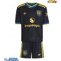 Manchester United Bruno Fernandes #8 Replica Third Minikit 2025-26 Short Sleeve (+ pants)